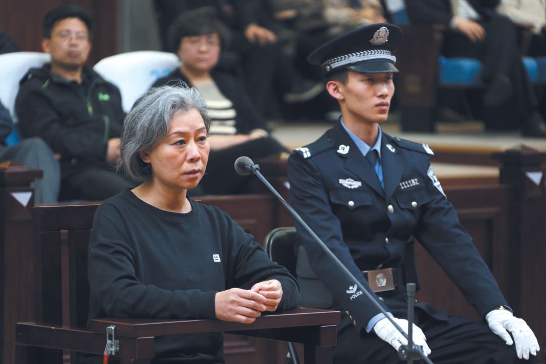 自称将医院年收入提高到2亿,她受贿1100万受审|年收入|医院|王红珍