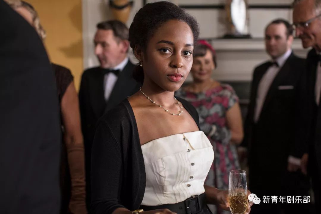 与残疾丈夫的婚姻名存实亡,而后者又觊觎自己的小姨子,故意让玛丽看见