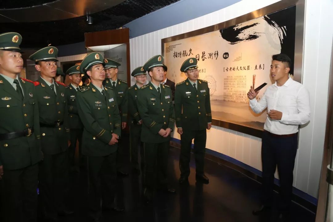 武警青海总队海西支队爱国主义教育基地红色影视教育基地相继揭牌成立