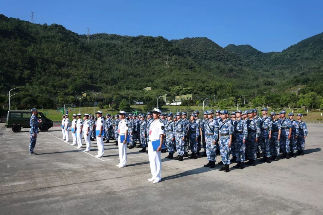 近日,东海舰队参谋部20余名考官 先后辗转上海,舟山,福建等地 行程
