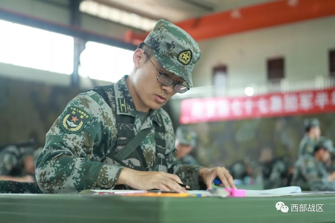 相约蓉城一战到底77集团军优秀参谋考评开启练兵备战加速度