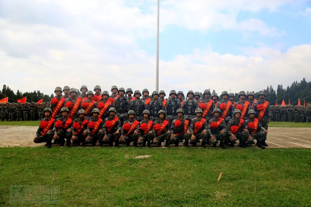 雄兵驰千里决胜青铜峡