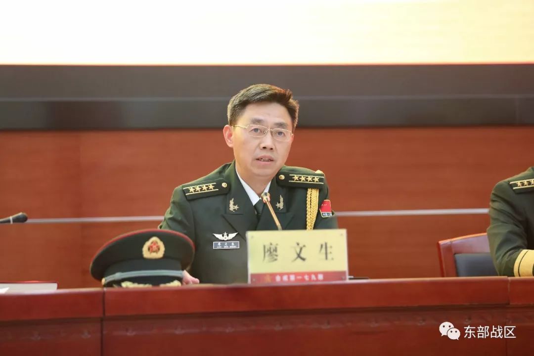 我想与大家共勉3句话:今天,向大家推荐第71集团军"临汾旅"政委廖文生