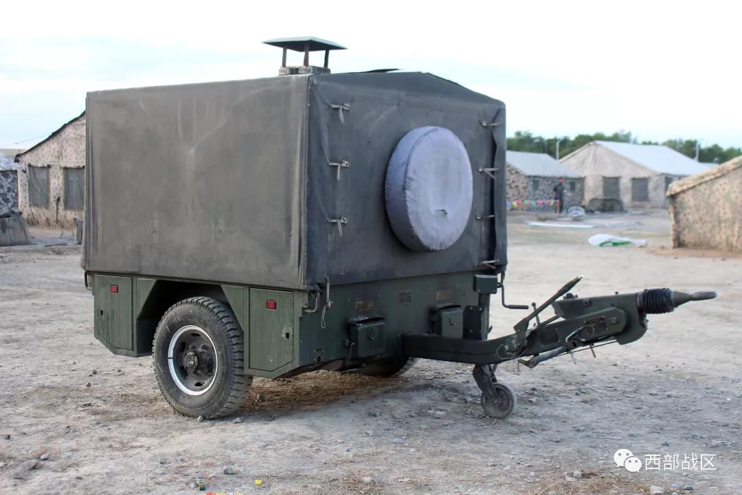 神器五 野战炊事车蒸饭,炒菜,烧水.