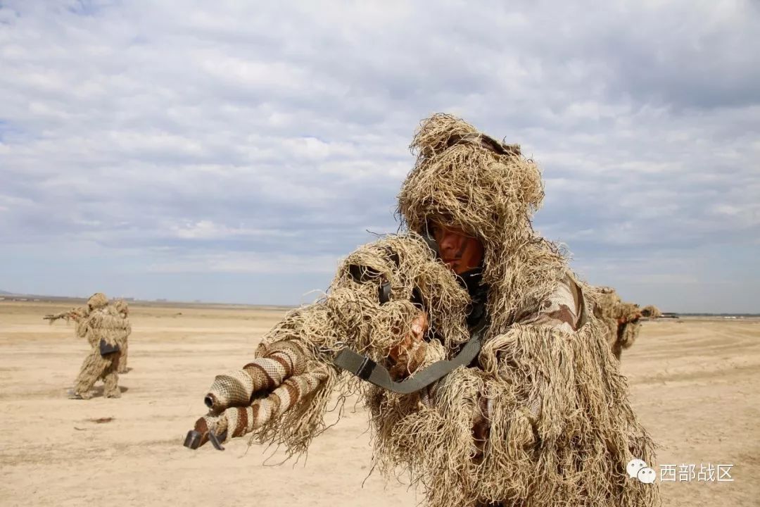速来get√吉利服的正确的打开方式|狙击手|吉利服|战场_新浪军事_新浪