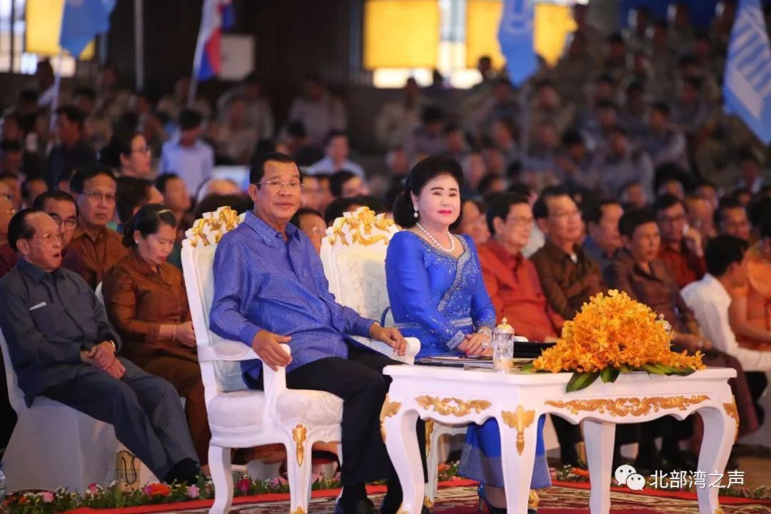 记者看东盟柬埔寨两座寺庙列入世界遗产名录庆祝活动在金边举行