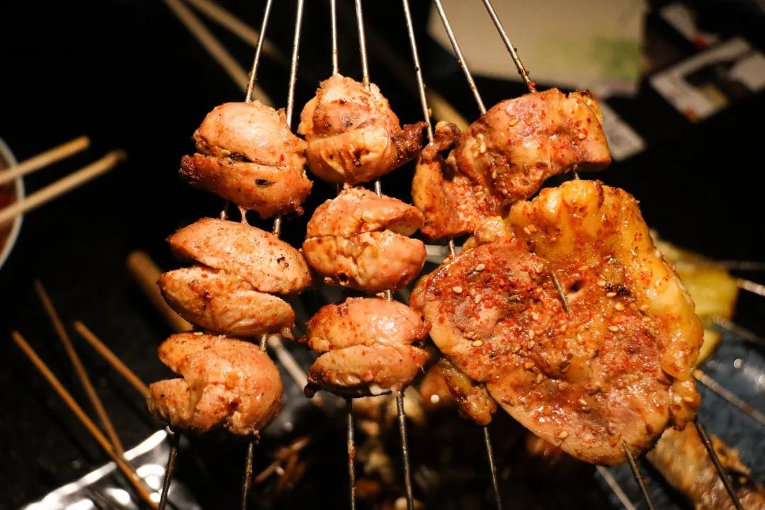 下班去哪儿|排队15年的小味烧烤,终于开分店啦!依然排队.