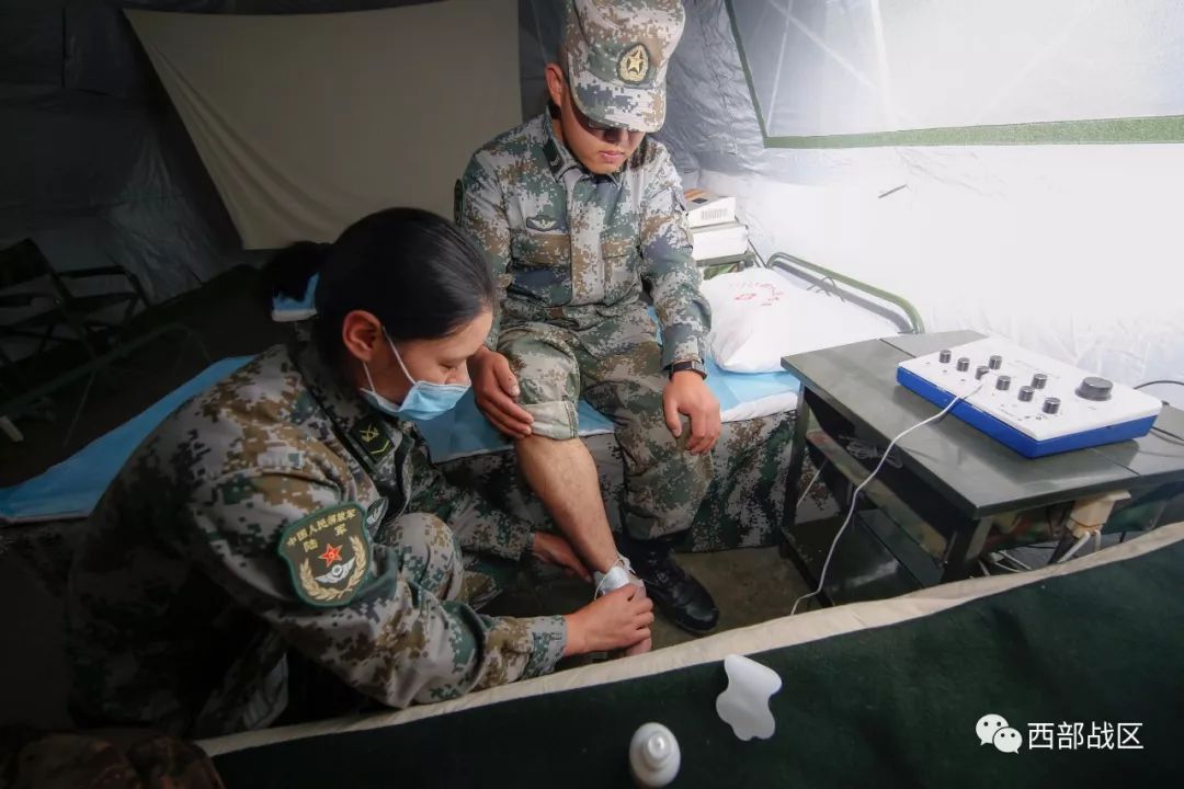 卫勤女兵绽放高原——我想我的青春多些崇高|高原|女兵|官兵_新浪军事_新浪网