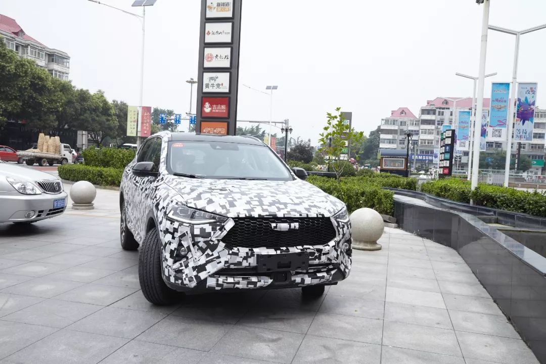 哈弗f7谍照曝光,隔着马赛克都能感受到它的锋芒毕露