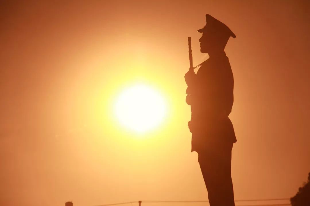 首届"强军杯"军营摄影展:黄建建作品