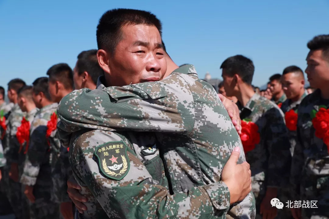 再见了雄鹰特战旅我永远都是雄鹰的特种兵