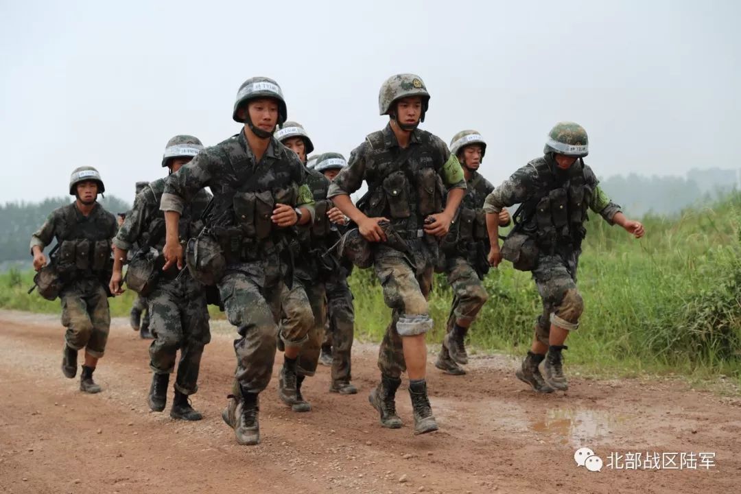无奋斗不青春雄鹰特战旅精武2018军事比武竞赛掠影