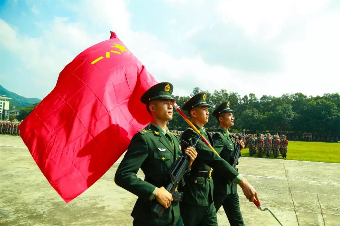 演训凯旋,他们却哭了|高原|军旗|老兵_新浪军事_新浪网