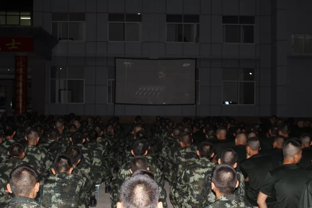 新兵营过节一般组织哪些活动项目?|兵营|王雁翔|陈典宏_新浪军事_新浪网