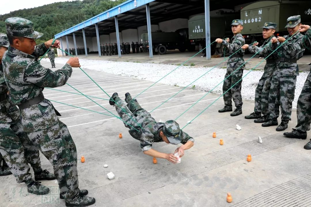 围观新兵心理行为训练