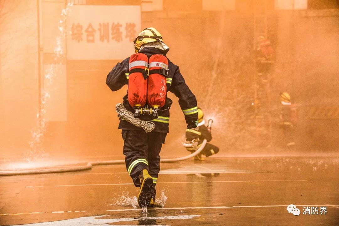 韩孟桥 |《消防界》杂志"掌镜红门"摄影大赛作品展示(五十)