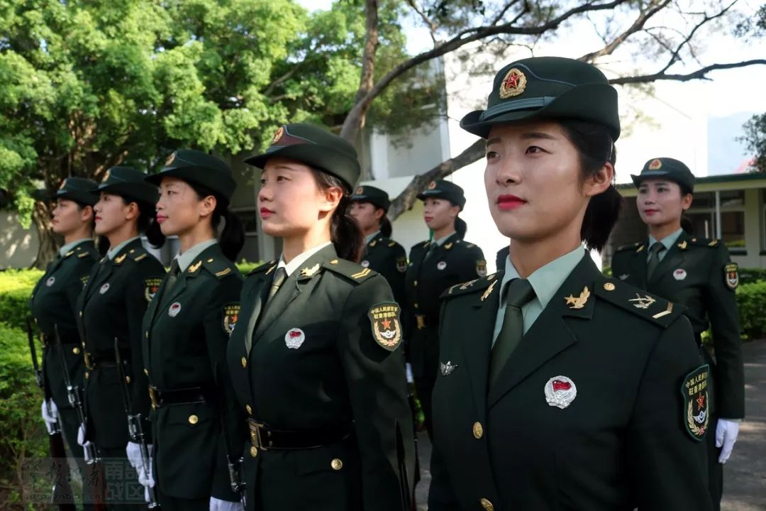 她们才是我们需要的“网红”,不接受任何反驳!|女兵|仪仗|严柯_新浪军事_新浪网