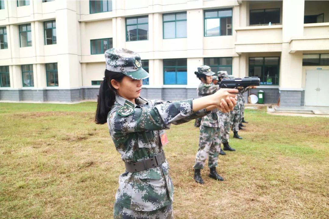 田珊珊  国防生学员