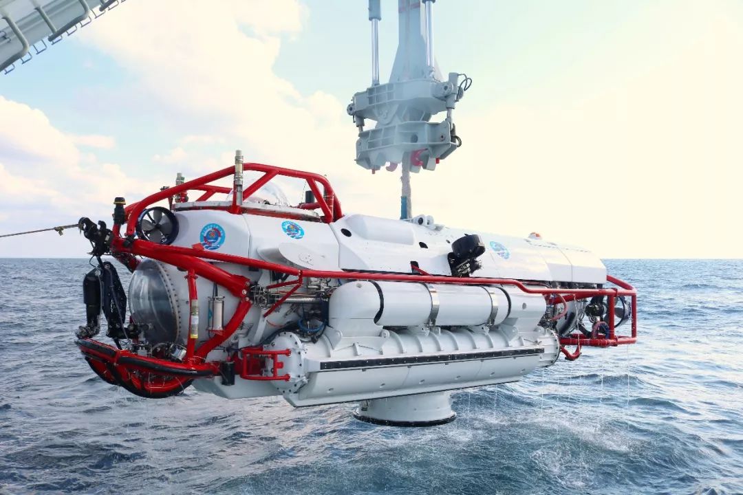 他们用行动告诉你|潜艇|失事|深潜救生艇_新浪军事_新浪网