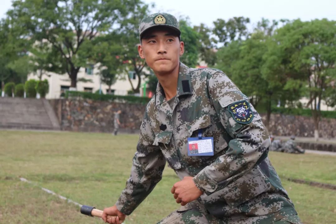 符东铭△何珊珊△翟家琪△司马亦婧△韩 艺△张若妍请点击升级您的