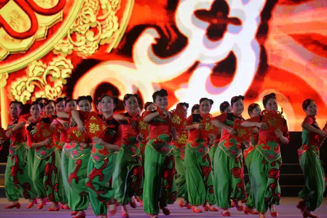 广州市第三届广场舞大赛在增城广场举办