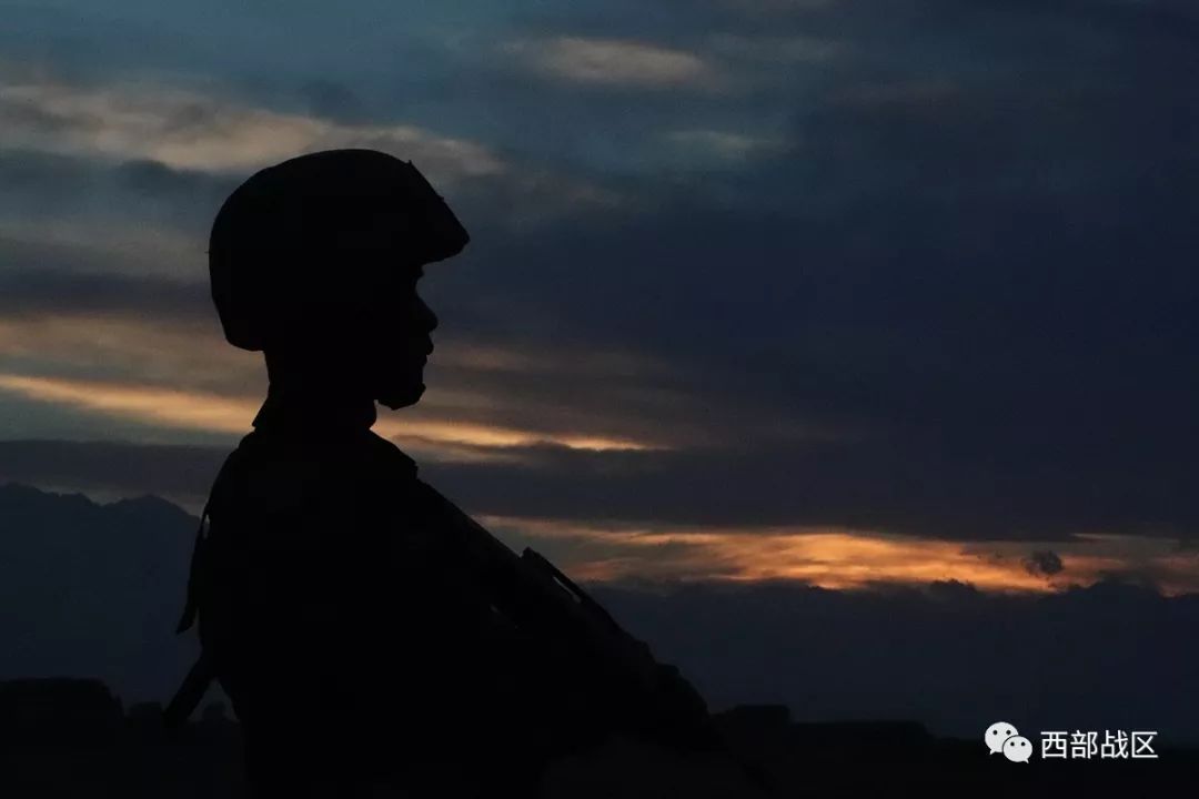 讲真的兵哥哥练兵备战的样子超帅
