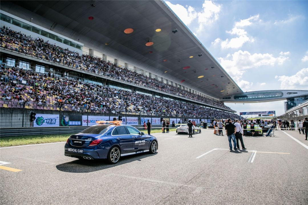 周末来上海国际赛车场过把瘾体验现场版速度与激情