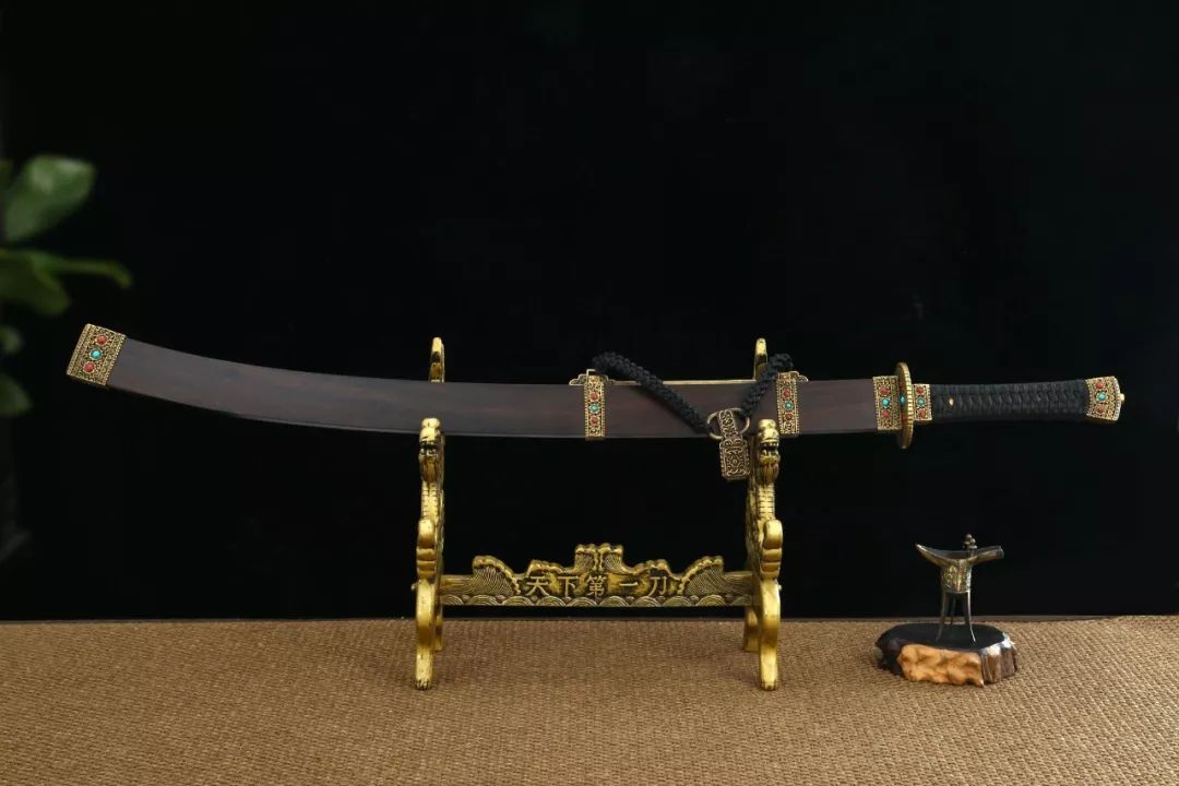 集古今之特色的清代刀剑,明明很豪华,为什么却总有人说它丑?