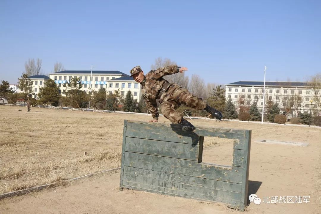 三级军士长王贤亮两立二等功这个雷达技师有啥不一样
