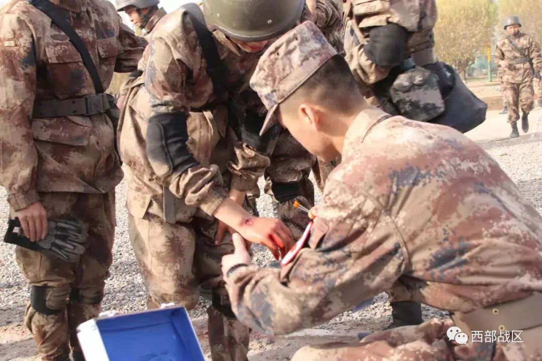 向训练伤说声"拜拜"|训练|官兵|新兵_新浪军事_新浪网