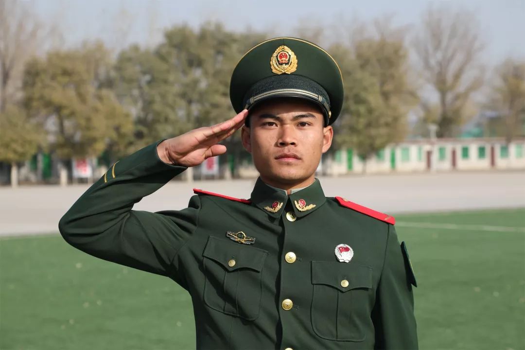 新兵丨把我的第一个军礼送给祖国
