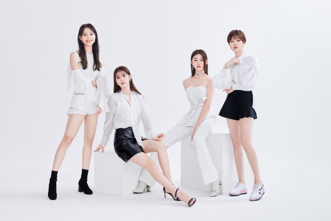 加减乘除由罗智仪,杜金雨,罗怡恬和谭妍喆四名成员组成,参加综艺