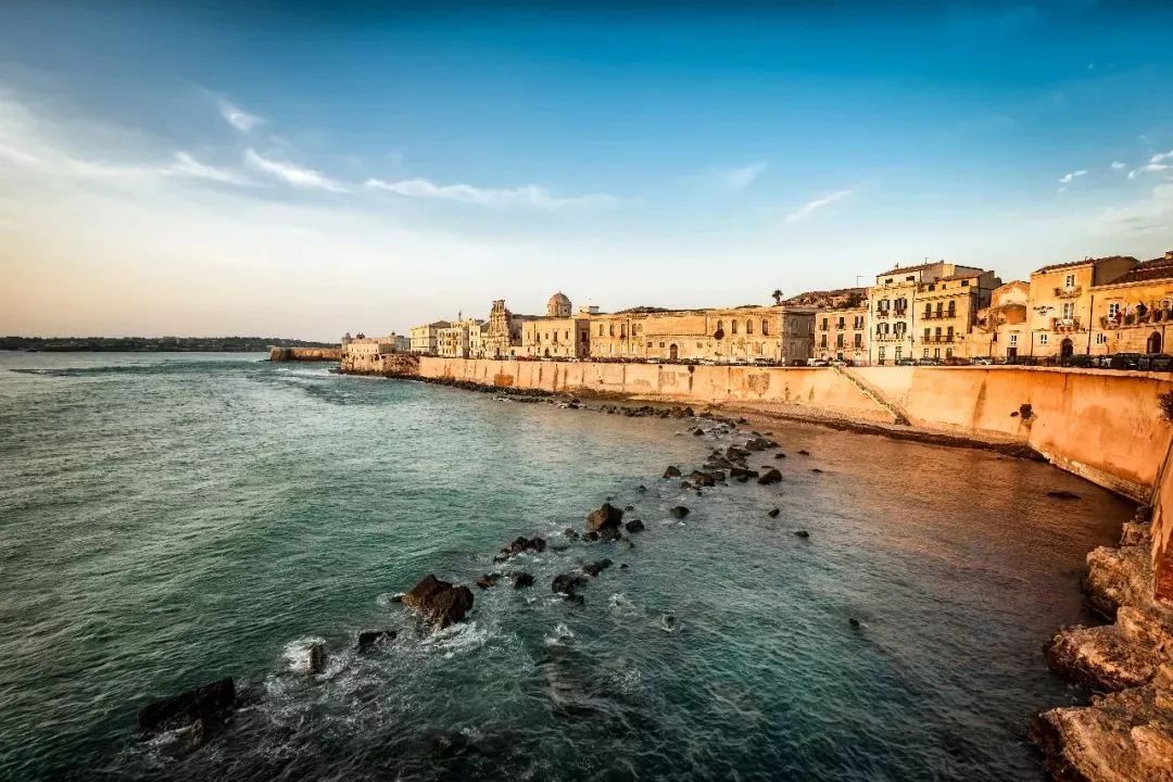 电影《海王》取景地曝光,原来神仙都喜欢在这里打架.