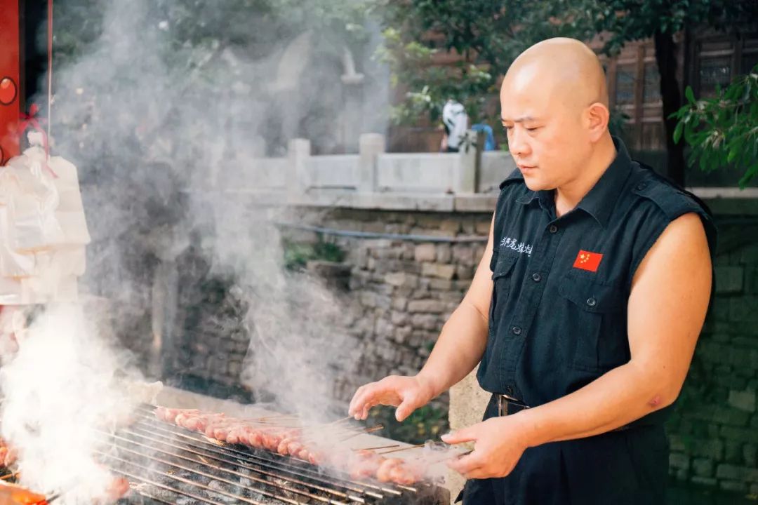 马路摆摊王,灵魂烧烤师