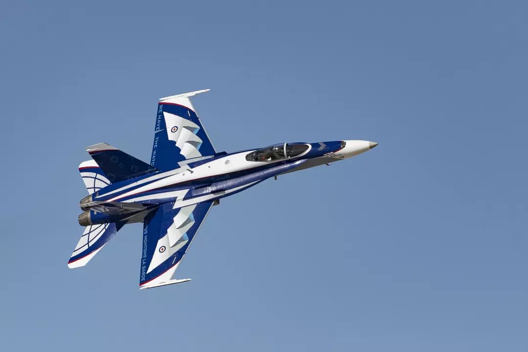 美军每年用相控阵雷达追踪圣诞老人,还会用f22战斗机运送