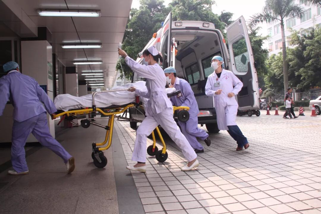 番禺更新"大咖级"救护车