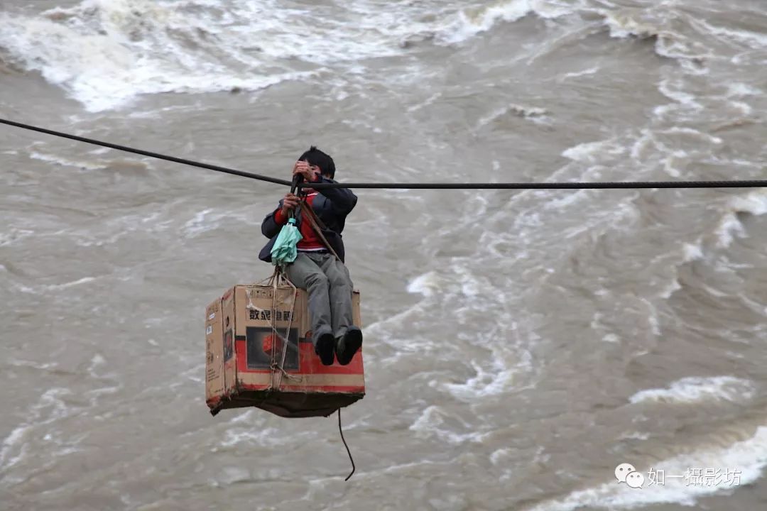 即将消失的怒江过江溜索最快速度堪比汽车