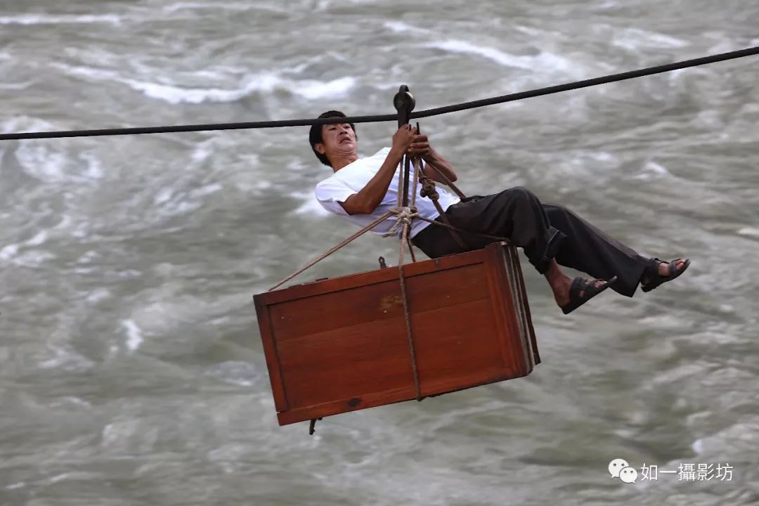 即将消失的怒江过江溜索最快速度堪比汽车