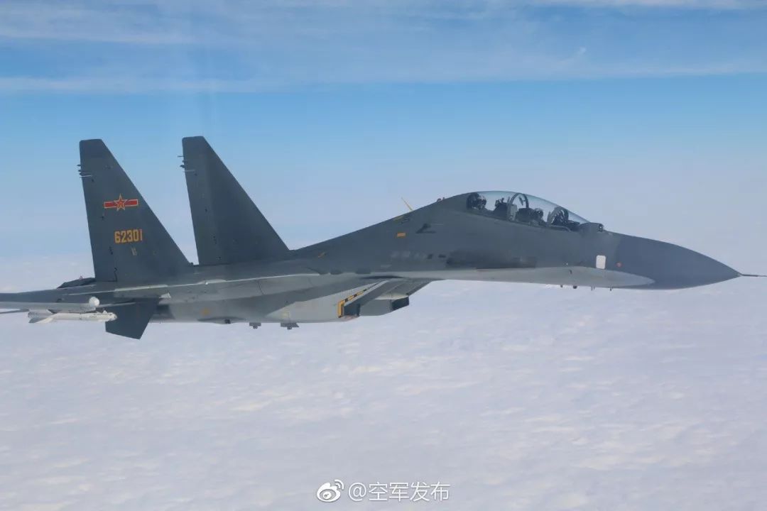 ▲图为中国空军苏-30战机此前进行远海飞行训练。
