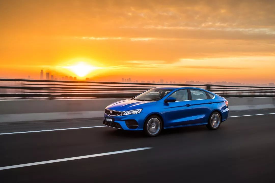 年轻就该这个样 吉利缤越冰雪试驾