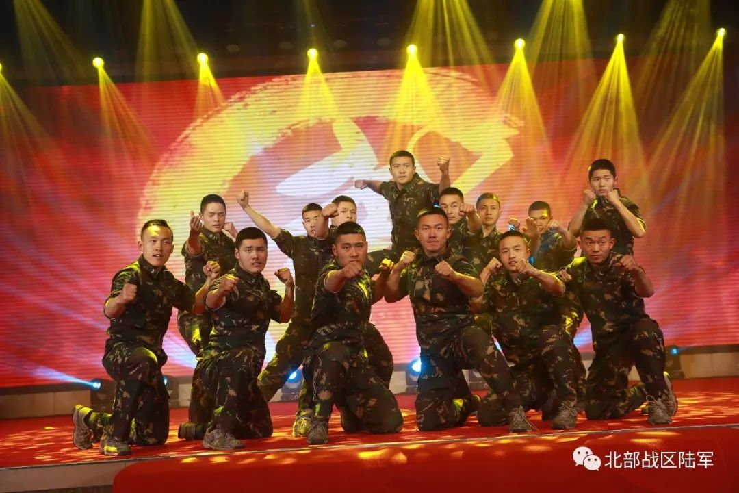 共享荣誉时刻雄鹰特战旅标兵就位