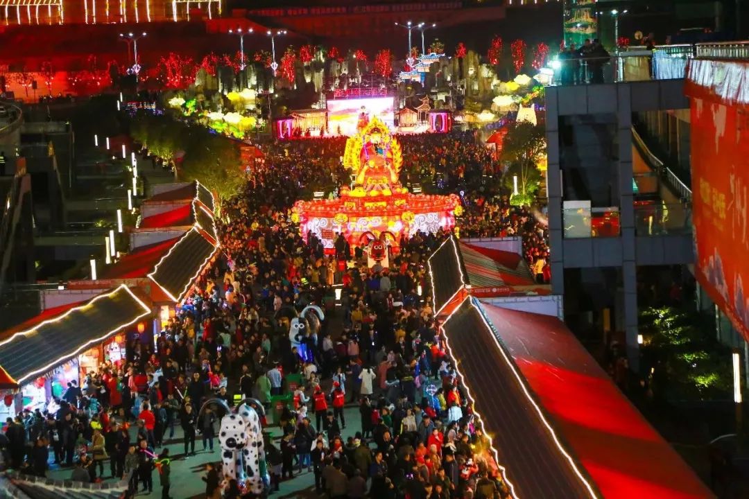 2019贵阳西南国际商贸城春节灯会庙市开幕!