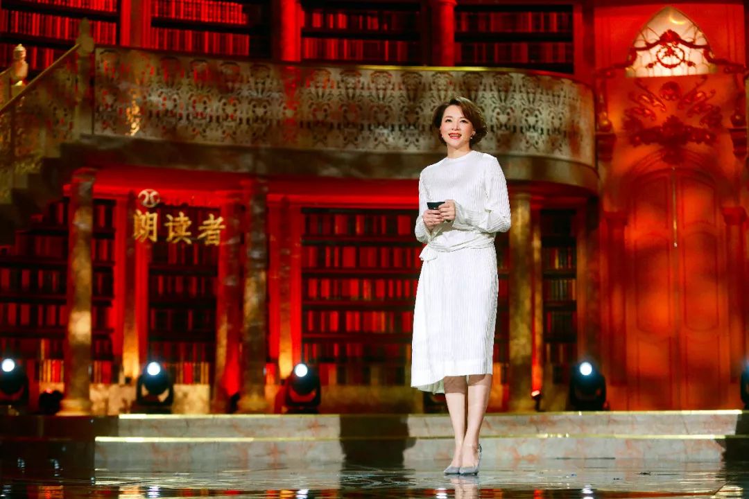 之后,从《诗词大会》到《朗读者》,凡是她经手的节目