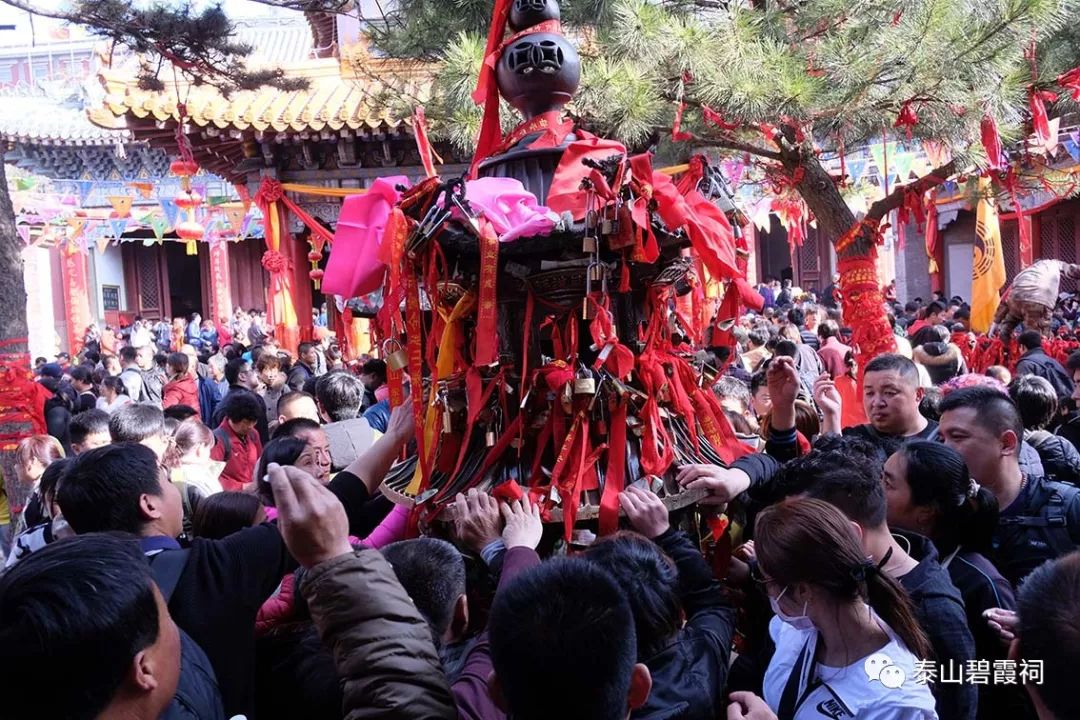 泰安人,当清明遇上三月三,虔诚祈福更别忘文明祭祀|红门|环山路|泰 