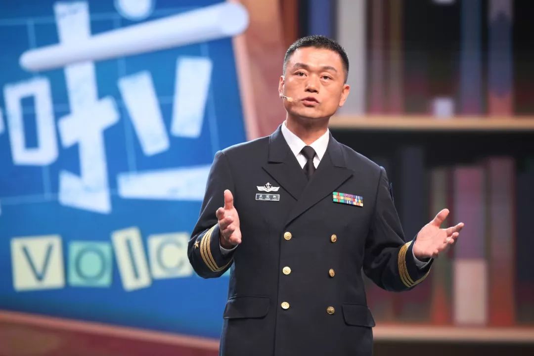 潍坊舰政委范冠卿