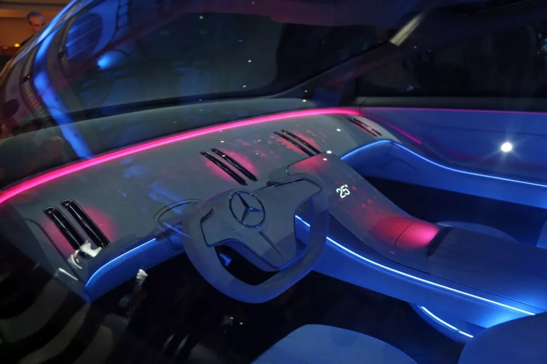 4.5秒破百，科技感十足，这台“大奔”简直做梦都想要！