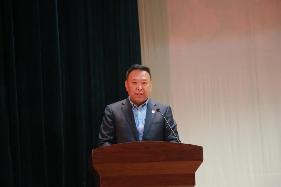 共青团西藏自治区委员会书记巴塔,茅台集团党委副书记王焱出席仪式并