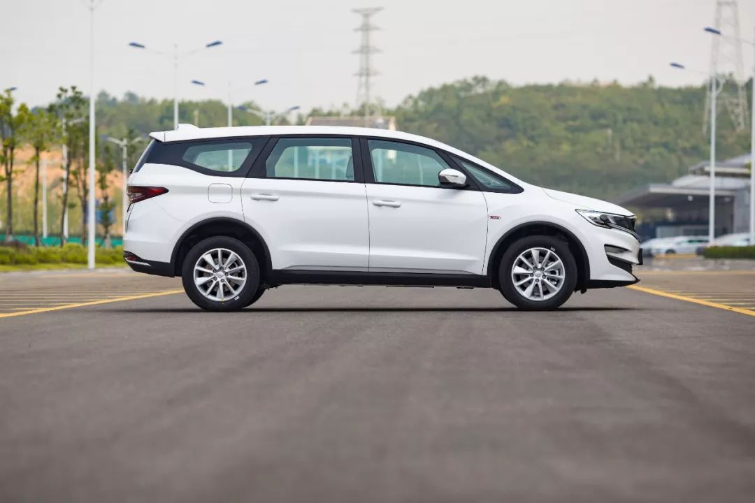 换装新款1.8T发动机，吉利这台7座车值得奶爸们考虑！