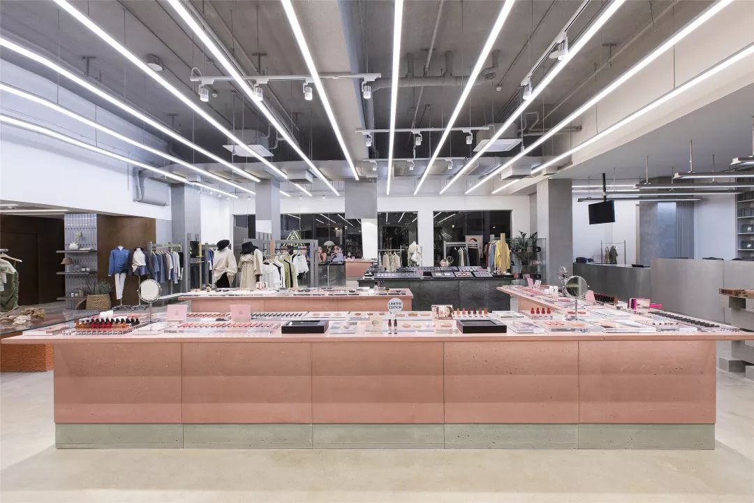 3CE全国首家旗舰店登陆三里屯，不“打飞的”就能潮在朋友圈最前沿！|三里屯_新浪新闻