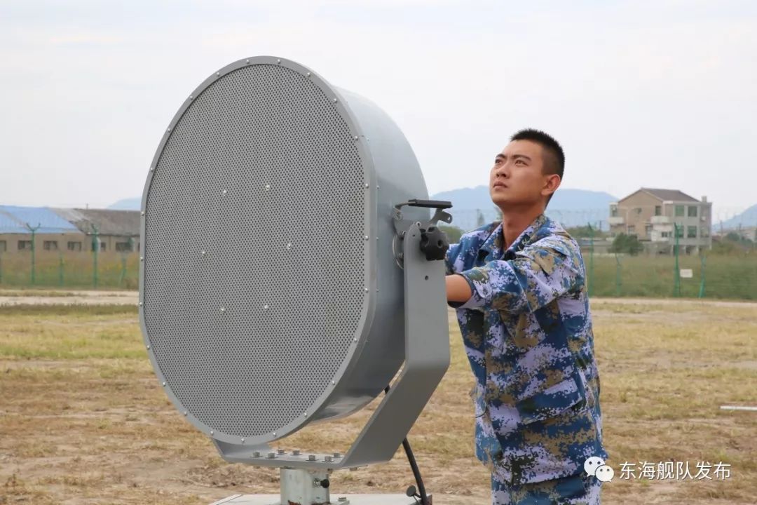 进行定向驱鸟驱鸟器可定向发出超声波威慑值:★★★★★定 向 强 声
